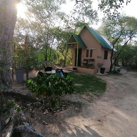 ホテル Mukuku Rest Camp Shimweghe エクステリア 写真