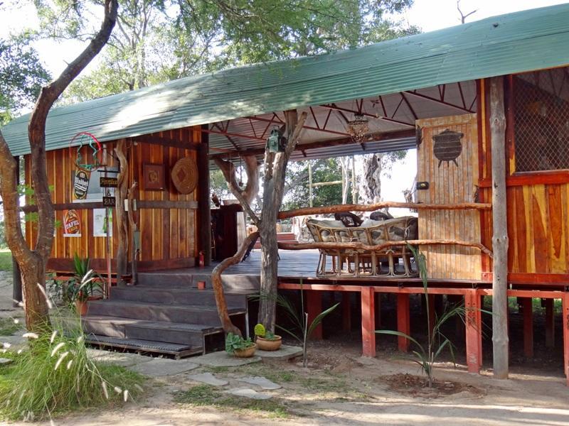 ホテル Mukuku Rest Camp Shimweghe エクステリア 写真